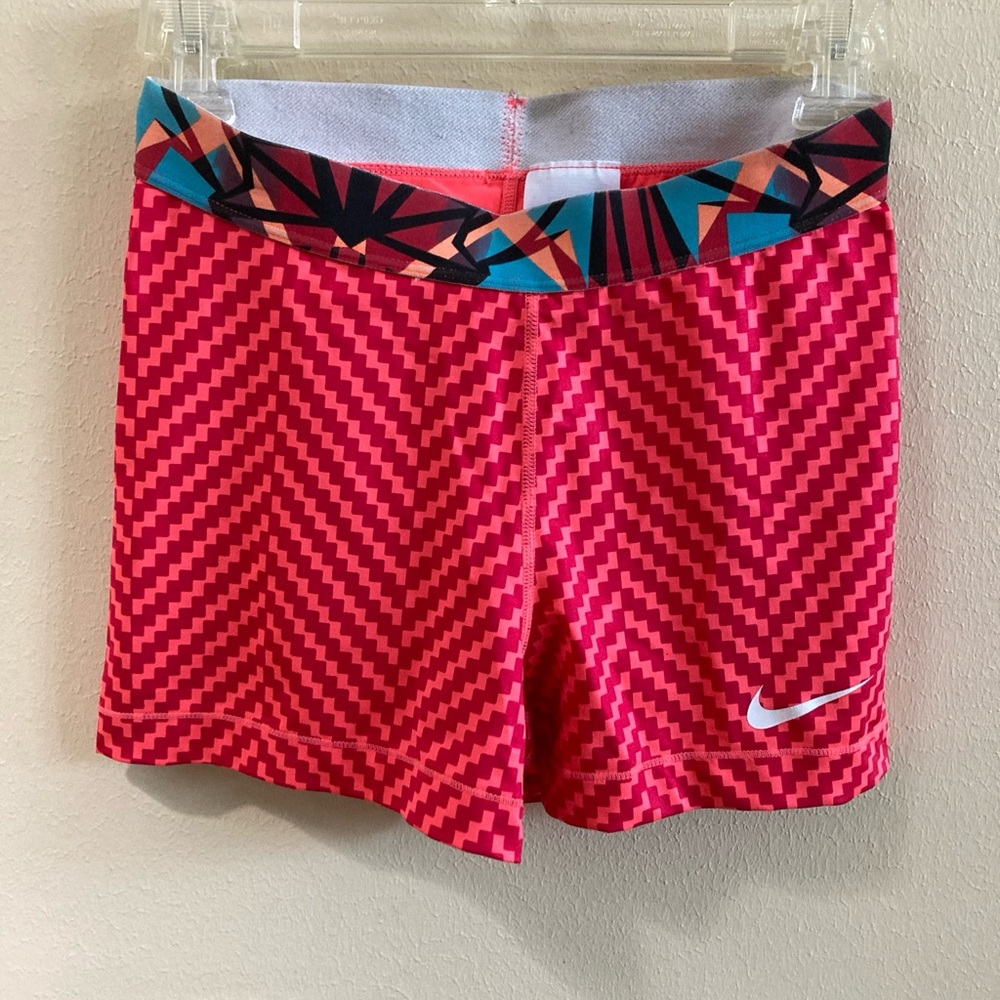 Nike Women's Pink Patterned Stretch Shorts